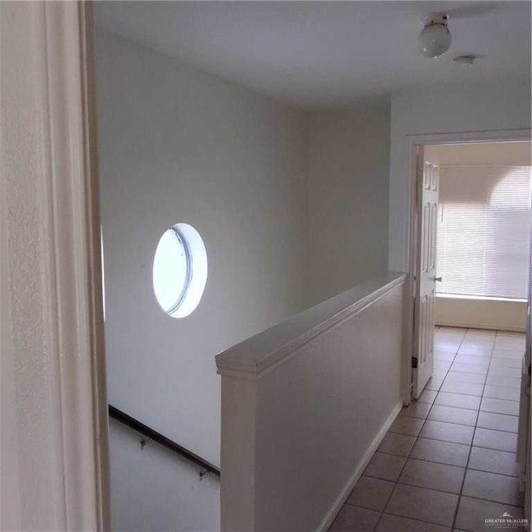 417 N 28th St Apt 1 #1 - Photo 4 of 6