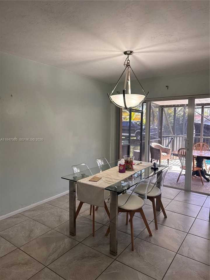 10800 Sw 160th St - Photo 2 of 9