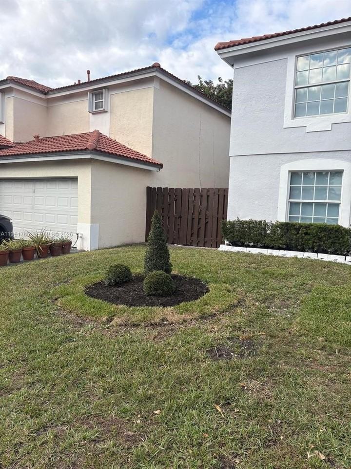 10225 Nw 57th Ter #10225 - Photo 3 of 50