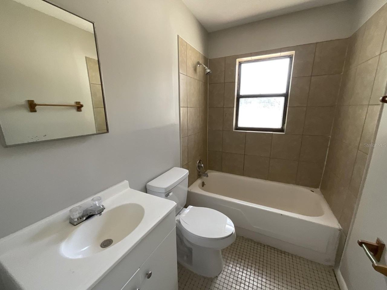 4526 Balboa Dr - Photo 3 of 6