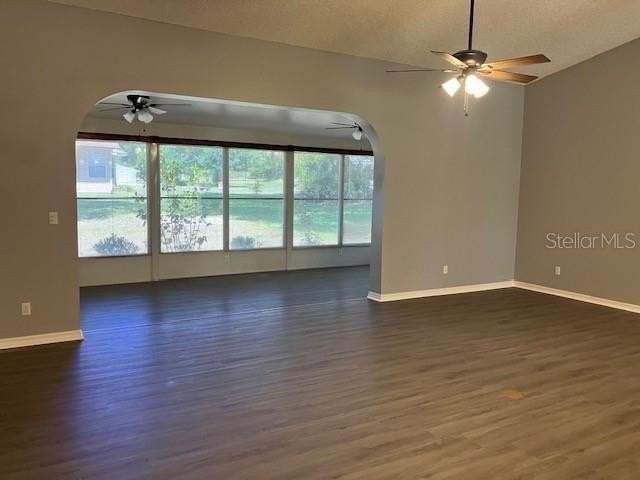 6419 Borg St - Photo 3 of 7