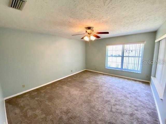 4703 Se 14th St - Photo 6 of 12