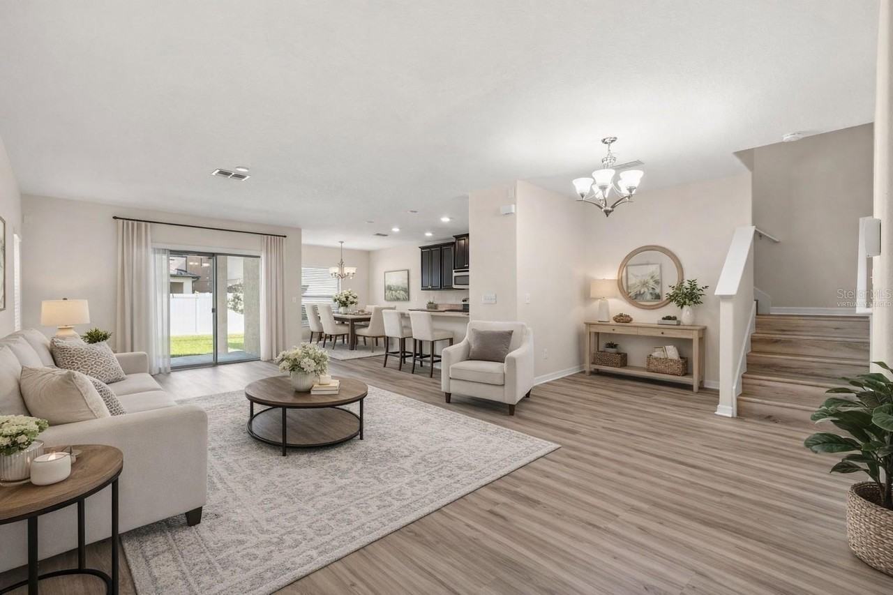 2719 Garden Falls Dr - Photo 3 of 38