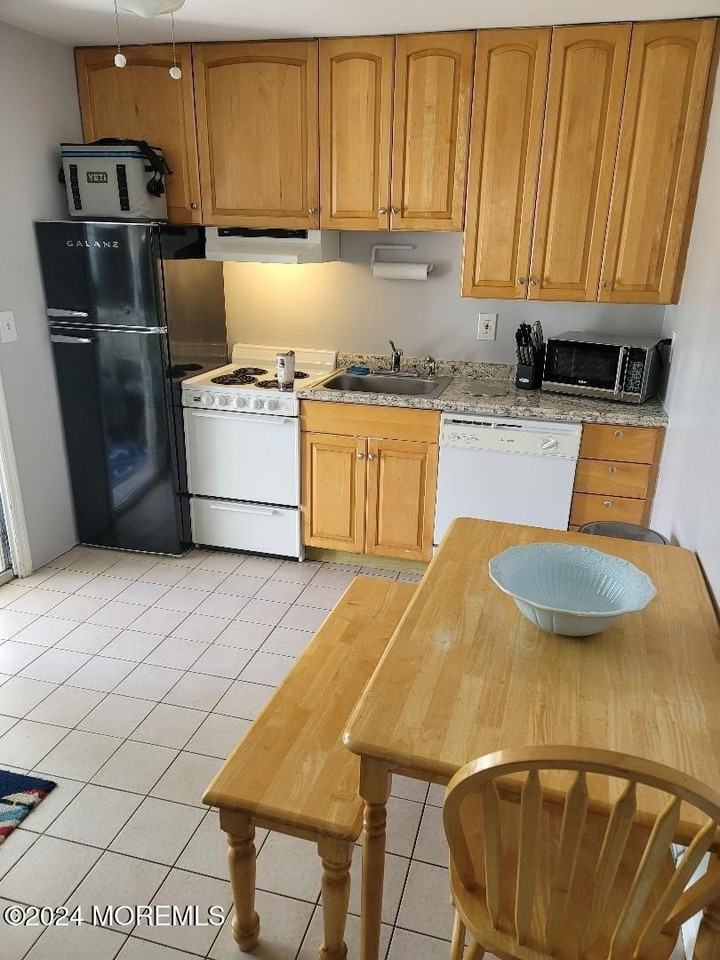 602 Central Ave - Photo 4 of 14