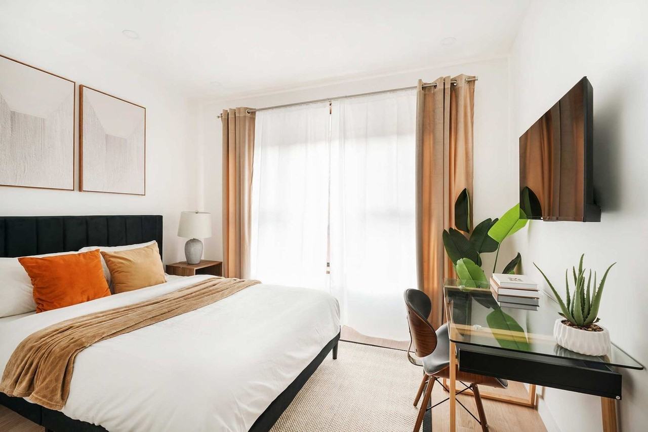 347 E 78th St #1460467P - Photo 5 of 21