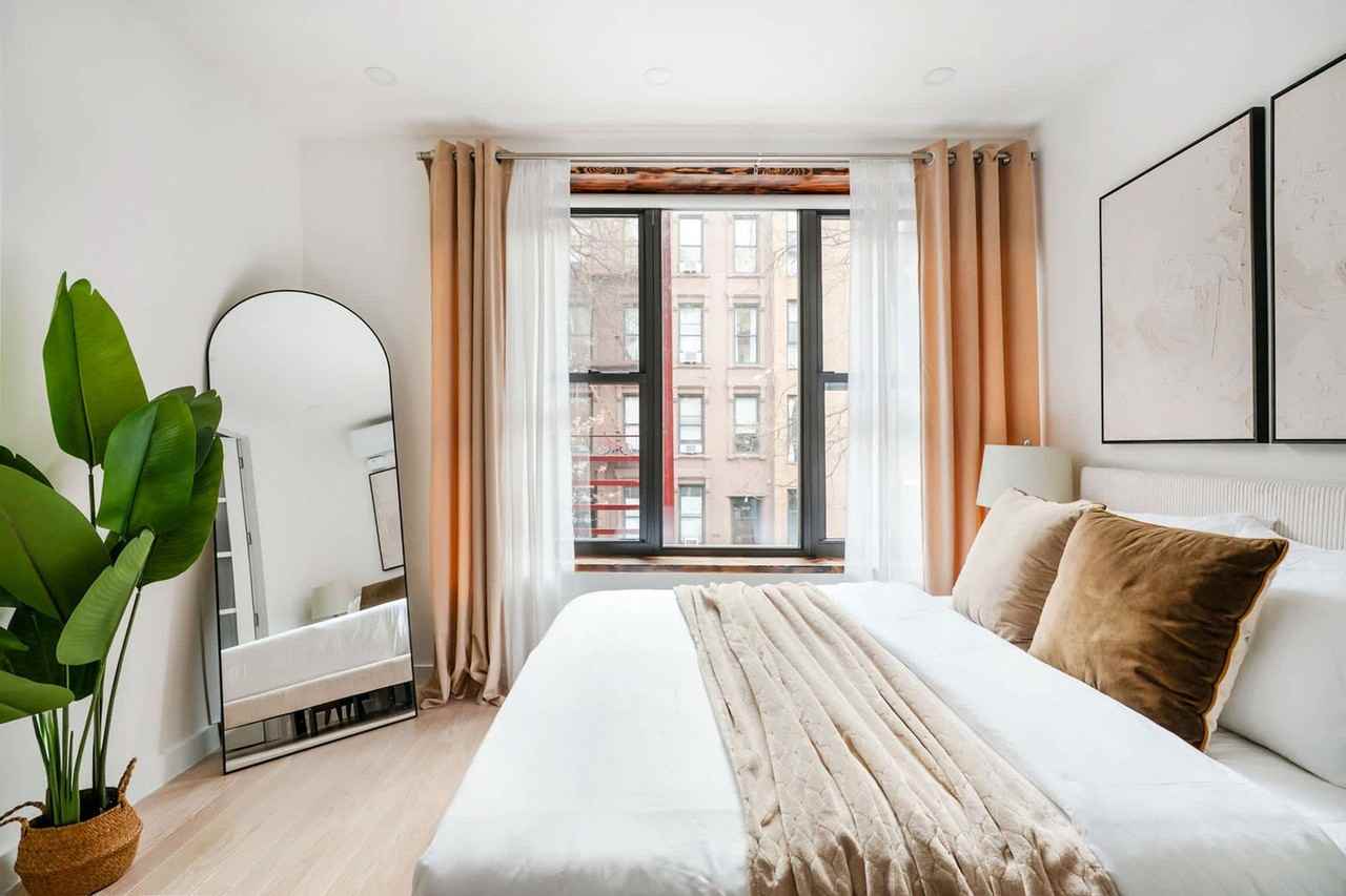 347 E 78th St #1460467P - Photo 6 of 21