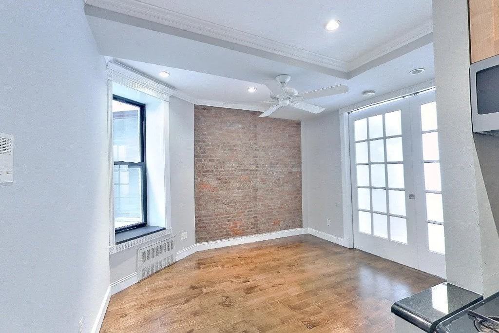E 29th St #898 - Photo 2 of 6