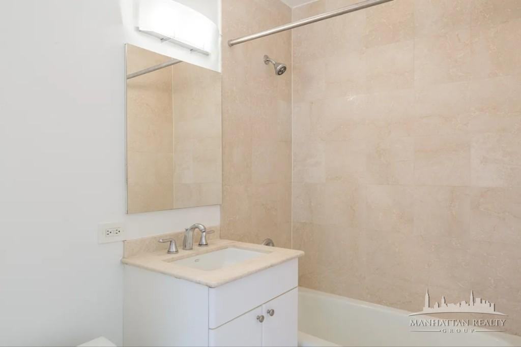 W 48th St #9R - Photo 7 of 10