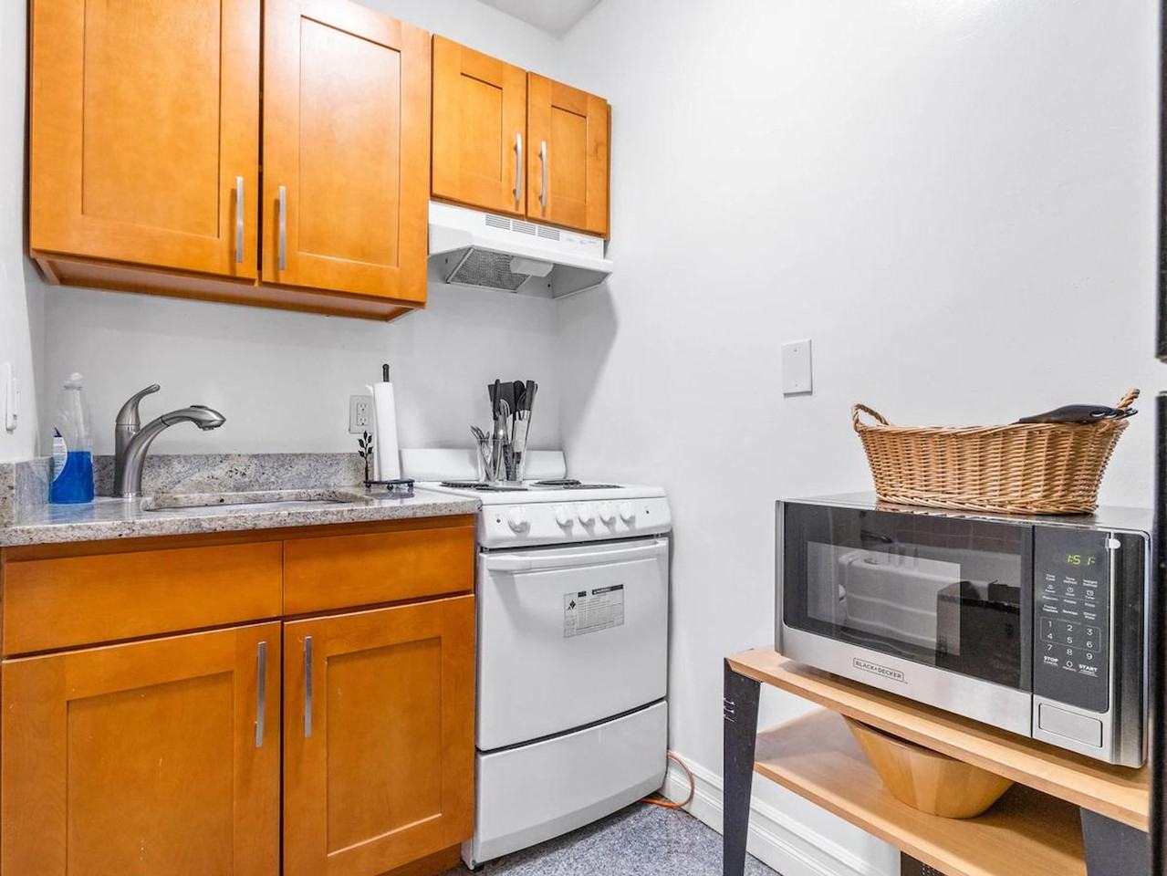 50 Stuart St #1366780P - Photo 2 of 16