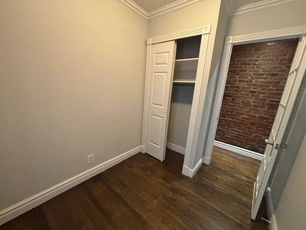 410 E 13th St #2D - Photo 3 of 6