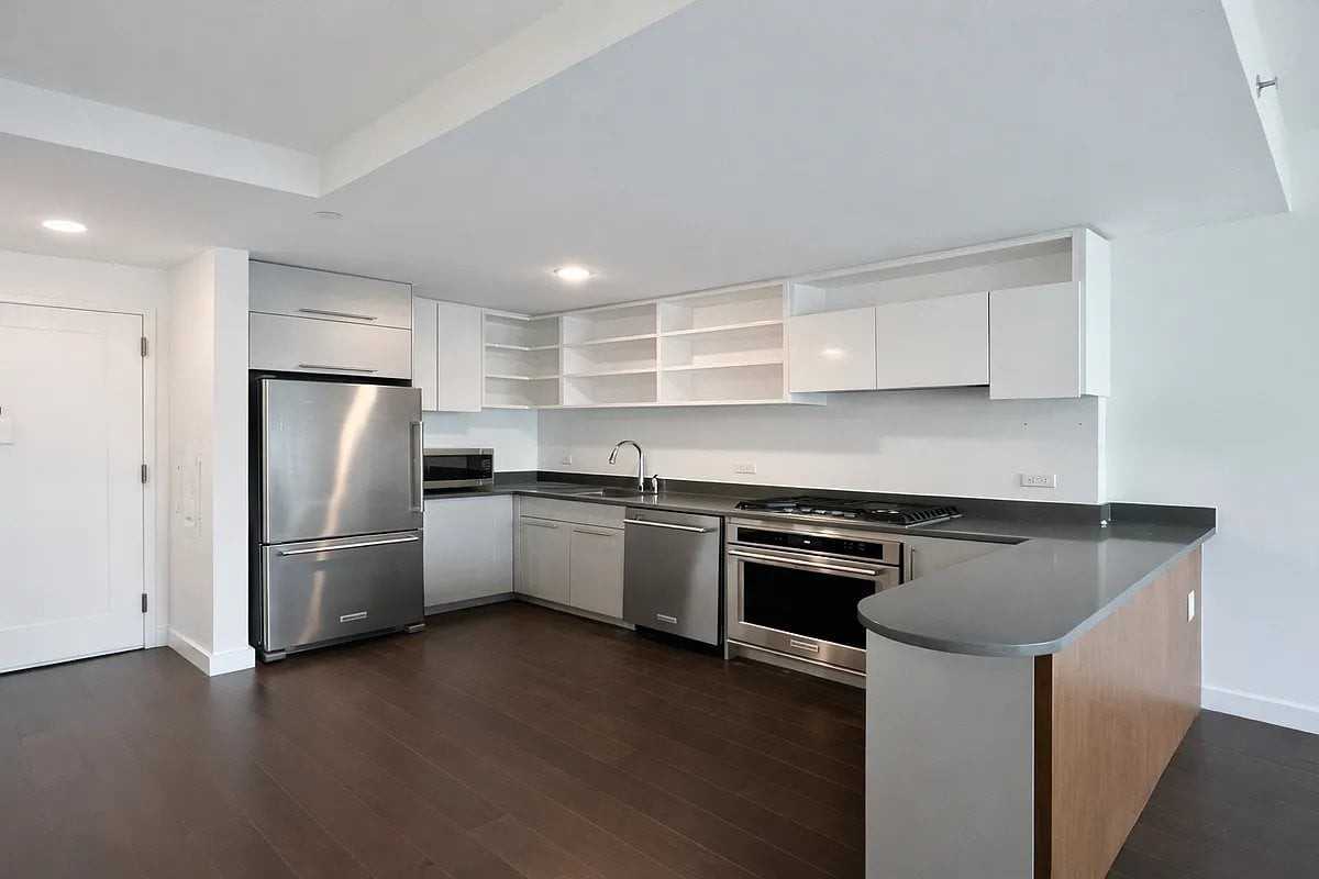 181 Front St #7A - Photo 4 of 8