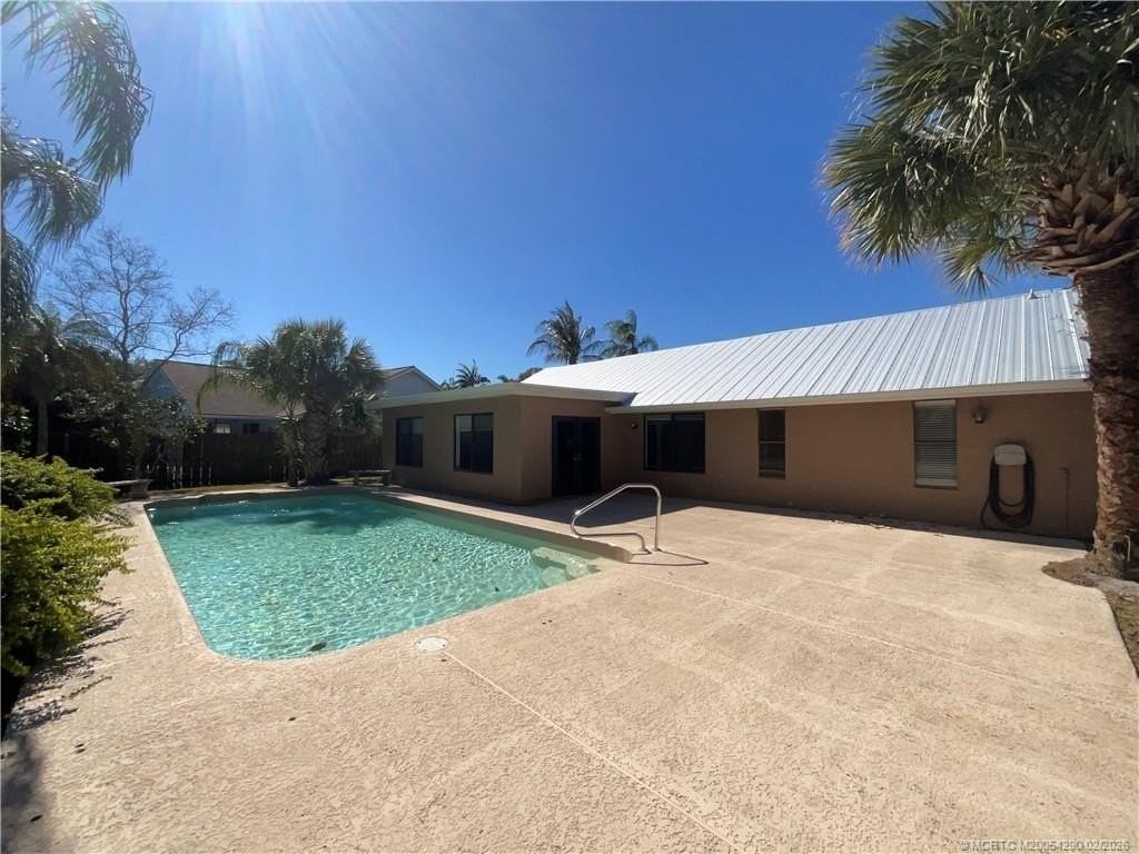 2191 Nw 20th Ave - Photo 2 of 16