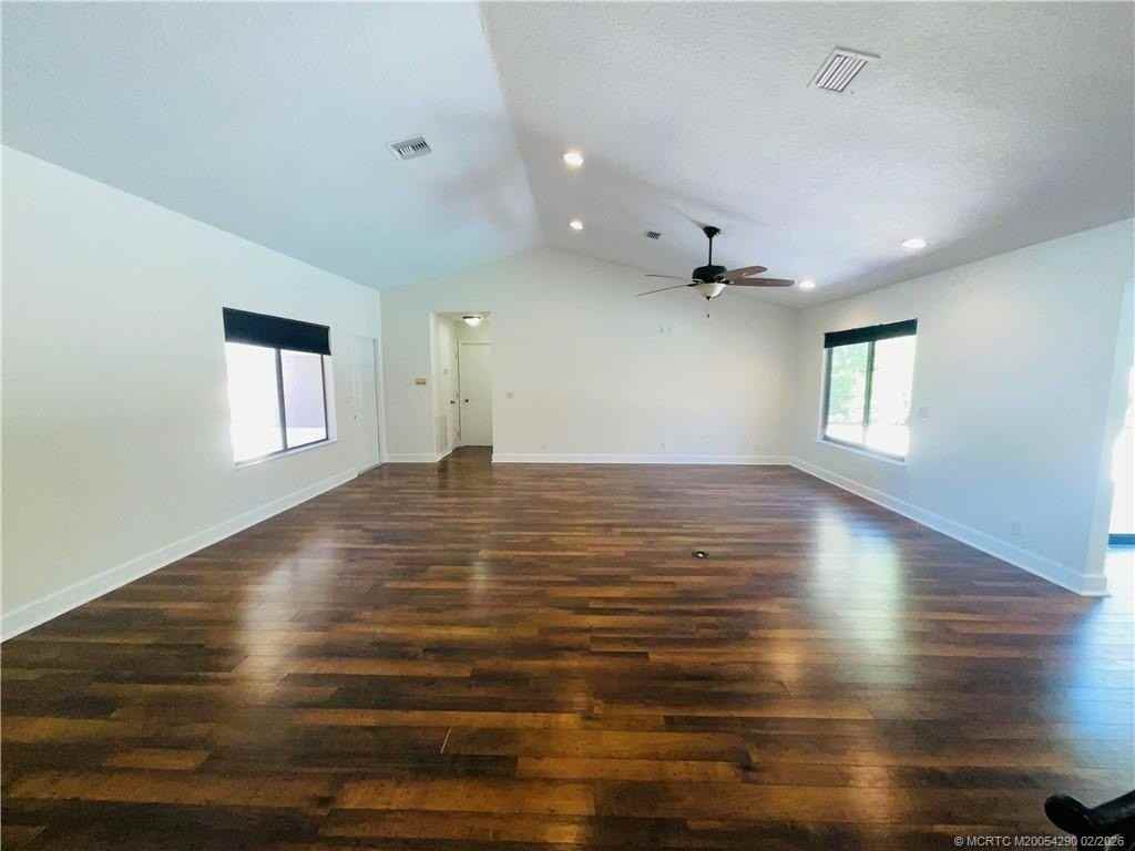 2191 Nw 20th Ave - Photo 4 of 16