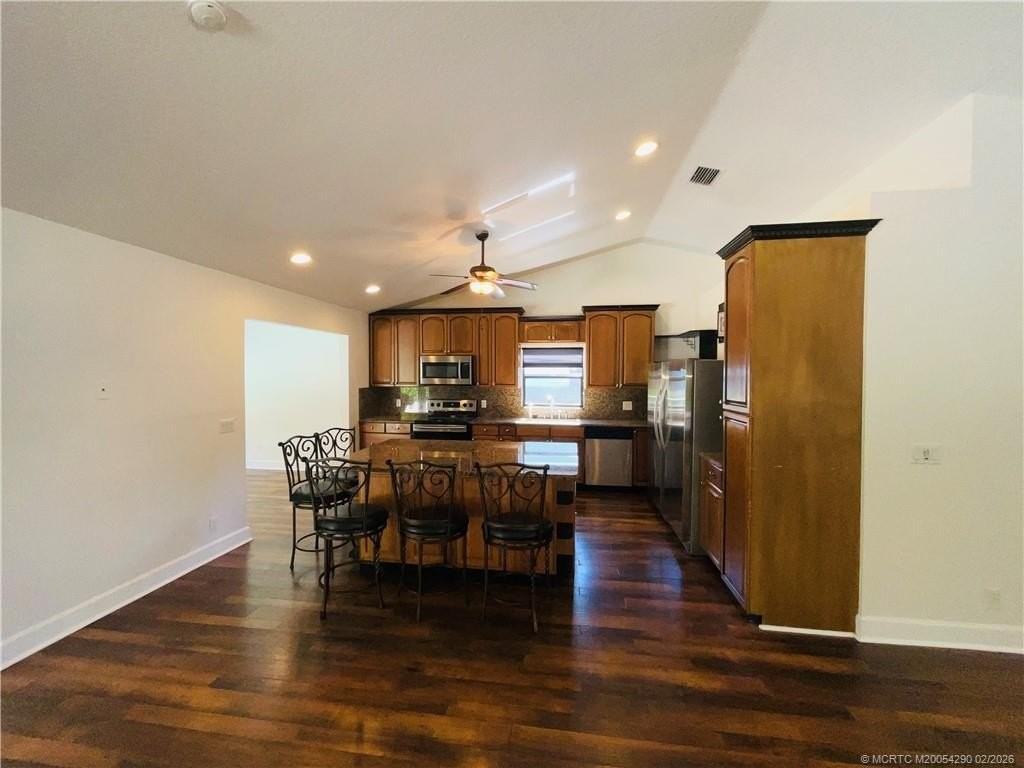 2191 Nw 20th Ave - Photo 6 of 16