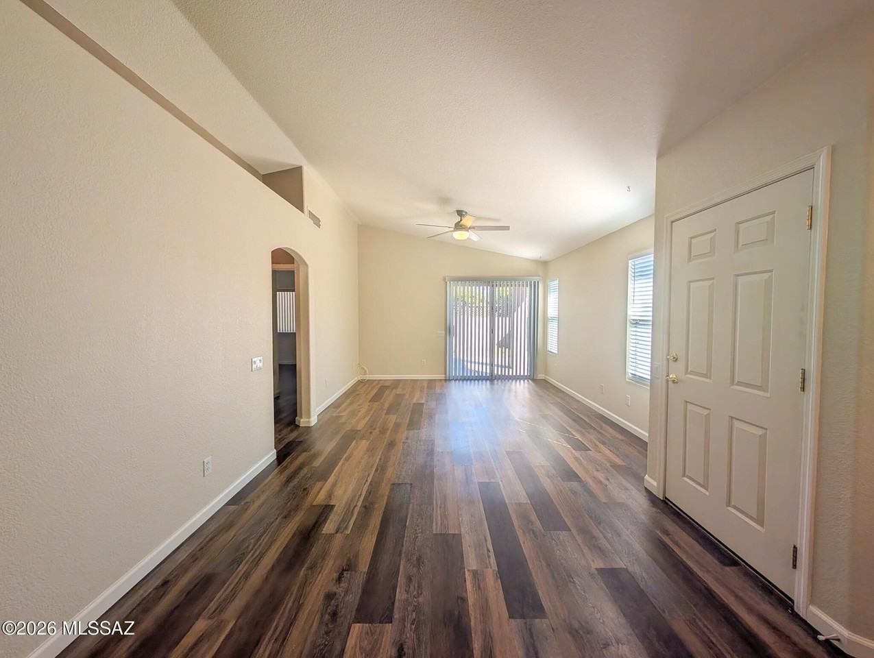 9028 N Arrington Dr - Photo 2 of 20