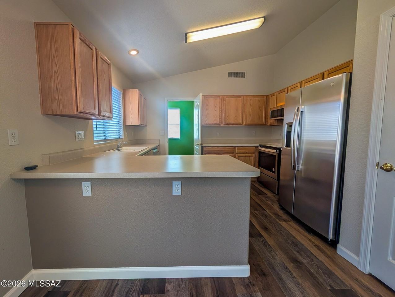 9028 N Arrington Dr - Photo 4 of 20