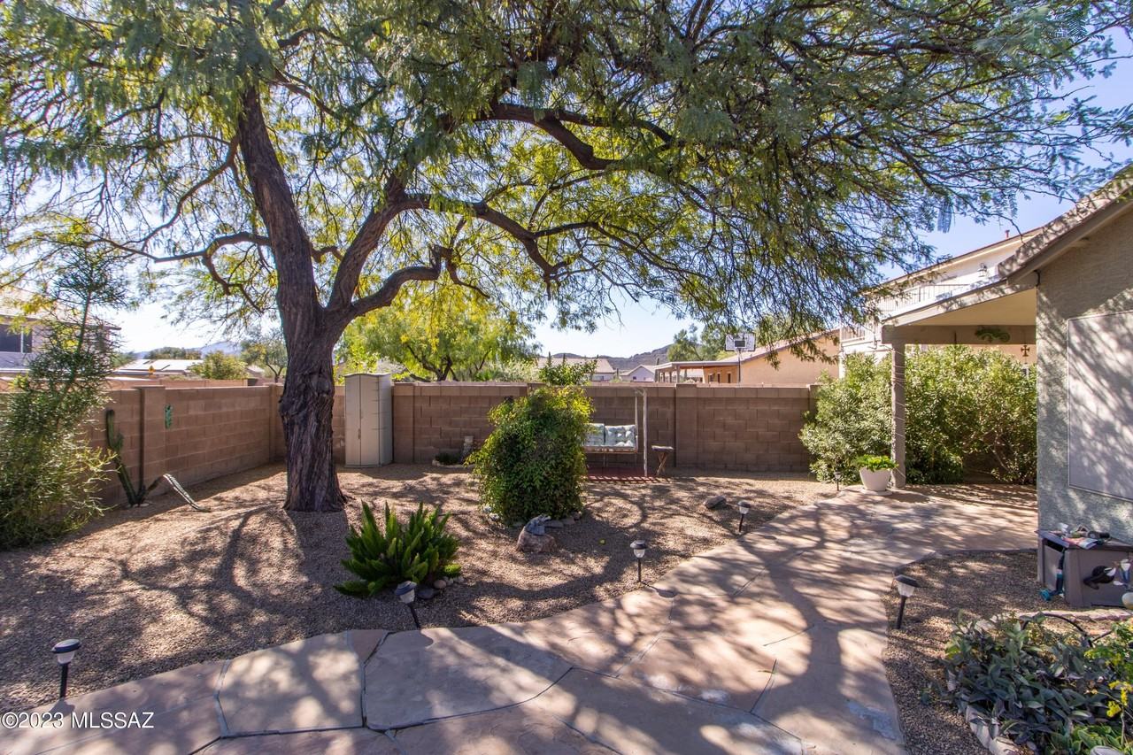 7753 W Oak Stream Rd - Photo 5 of 18