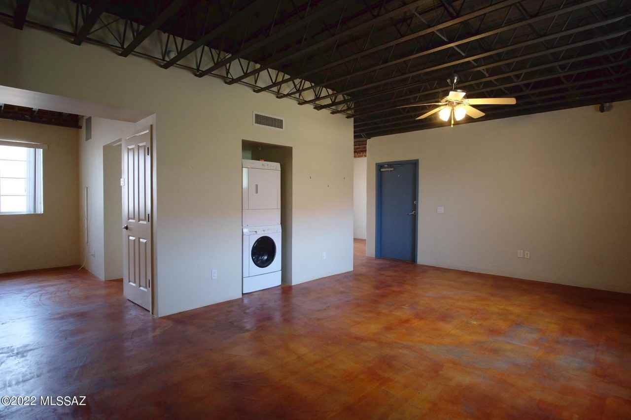 420 S 6th Ave Apt 201 #201 - Photo 4 of 20