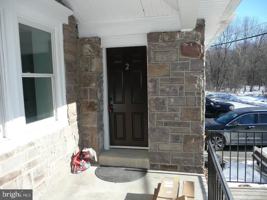 featured image of 536 Easton Rd Apt 2 #2