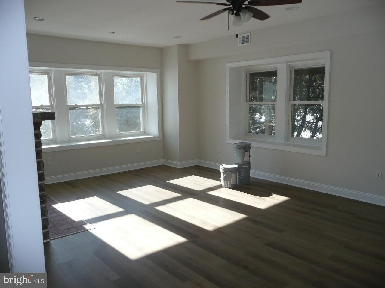 536 Easton Rd Apt 2 #2 - Photo 6 of 13