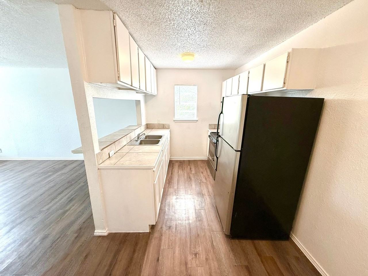 518 Briggs Avenue #201 - Photo 7 of 20