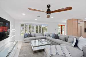 featured image of 4710 Ne 27th Ave