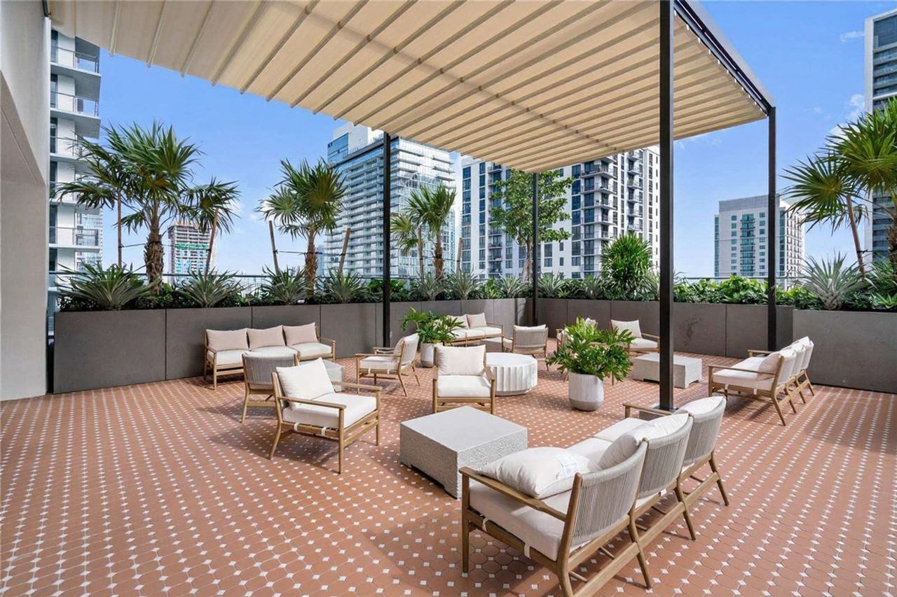 11 Ne 6th St #1387167P - Photo 4 of 50