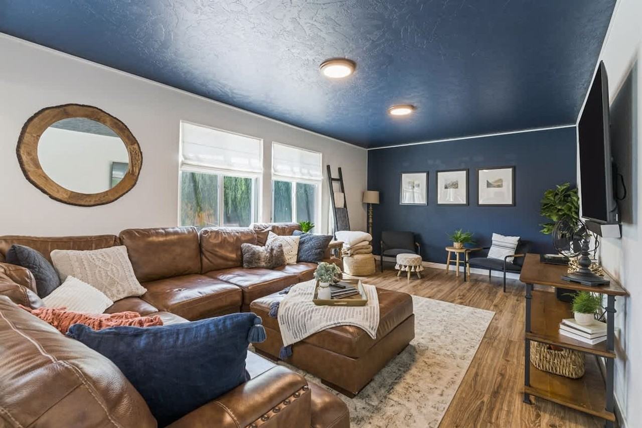 19701 Cumberland Way #1460909P - Photo 2 of 36