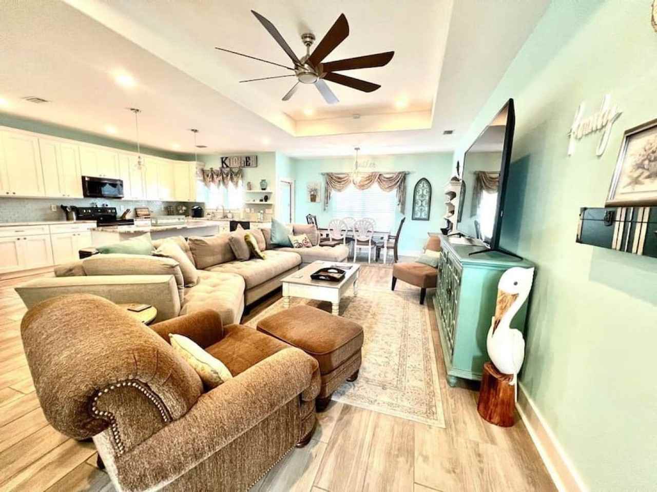 5402 Pinetree Ave #1447170P - Photo 4 of 43