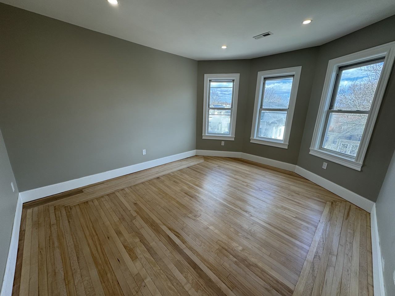 29 Cameron Avenue #3 - Photo 2 of 18