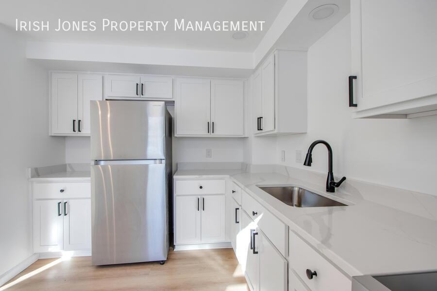 208 Main St #A2 - Photo 6 of 16