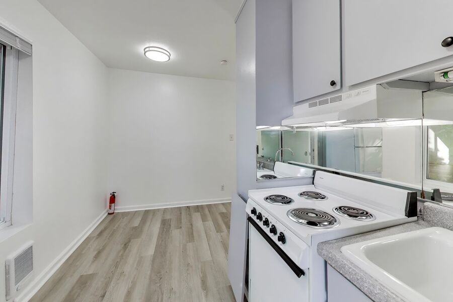 17 Devonshire Blvd #07 - Photo 2 of 23