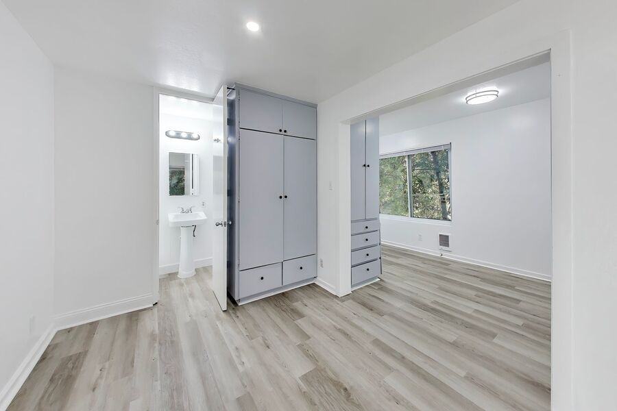 17 Devonshire Blvd #07 - Photo 4 of 23