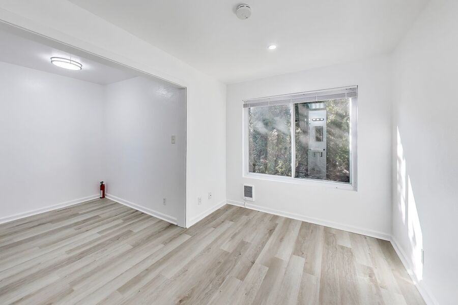 17 Devonshire Blvd #07 - Photo 5 of 23