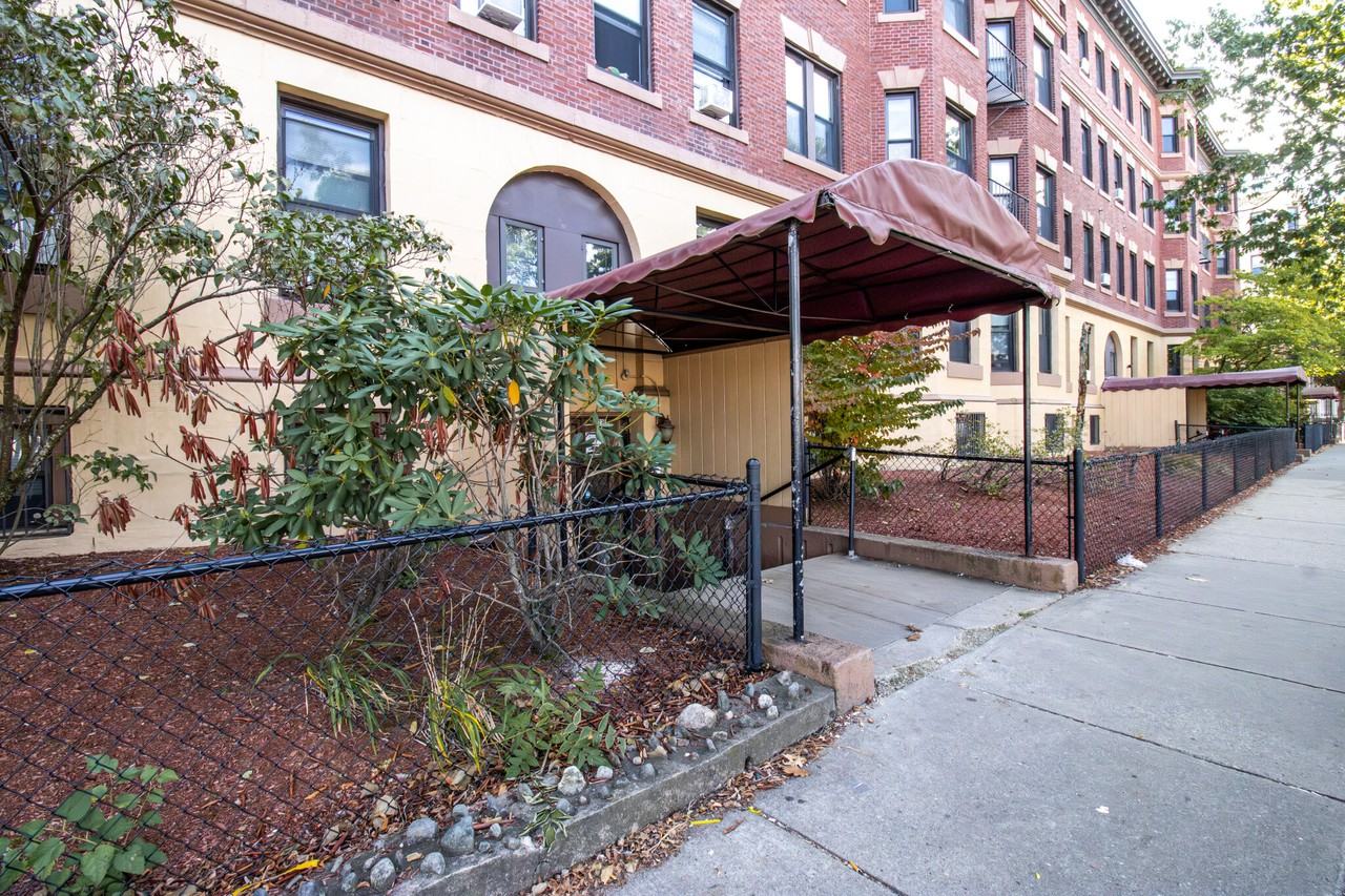 1238 Commonwealth Ave #36 - Photo 6 of 7