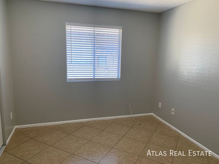 8315 N 61st Ave #03 - Photo 7 of 13