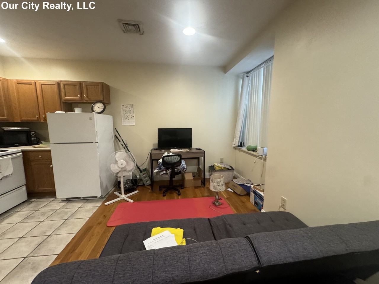 Pearl St #8 - Photo 2 of 7