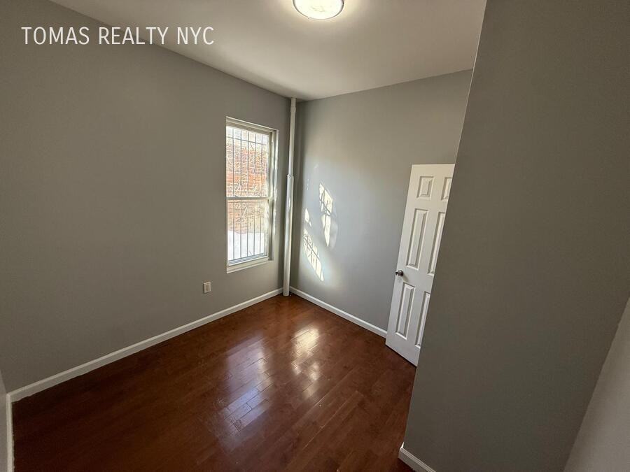 2106 Arthur Ave - Photo 7 of 12