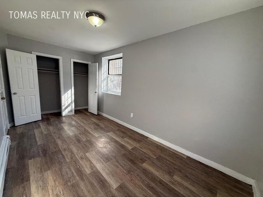 998 Jennings St #1 - Photo 2 of 10