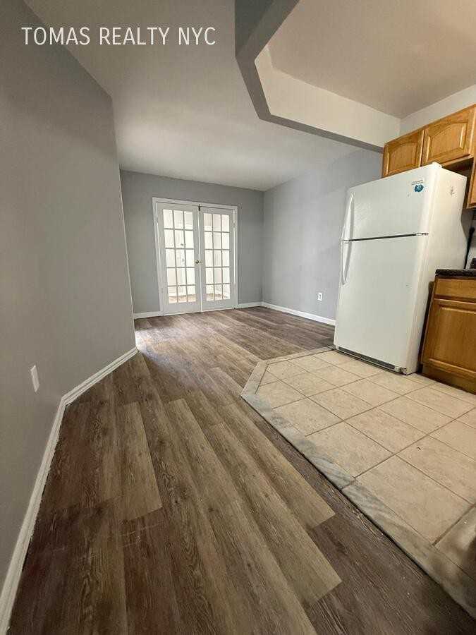 998 Jennings St #1 - Photo 6 of 10