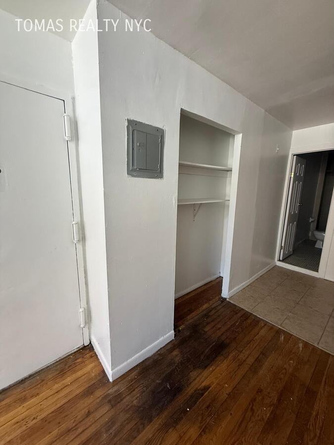 226 Willis Ave - Photo 4 of 4