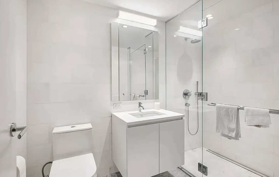 685 East 39th St. #4R - Photo 3 of 15