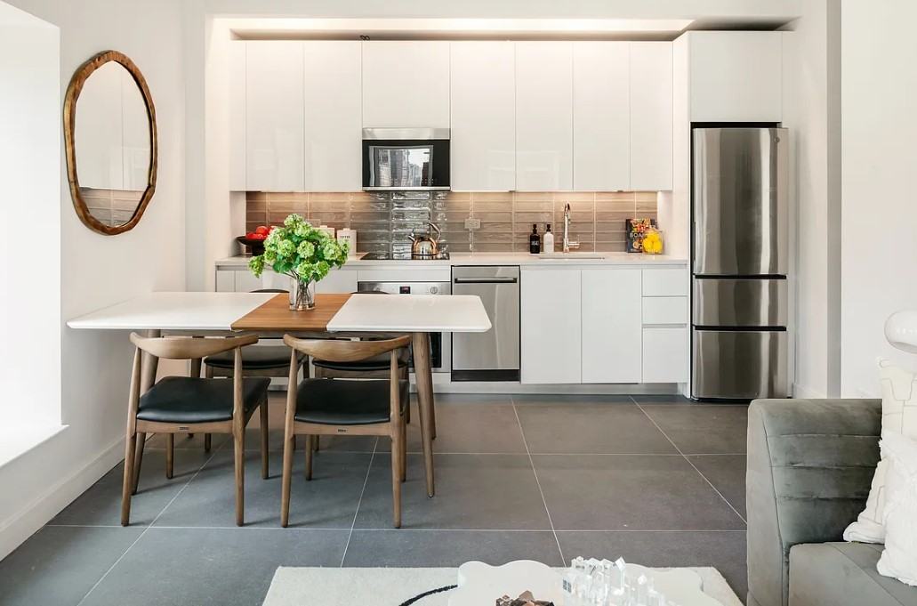 652 1st Ave #8L - Photo 3 of 12