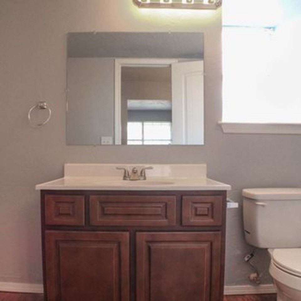 South Shore Apartments - Photo 5 of 50