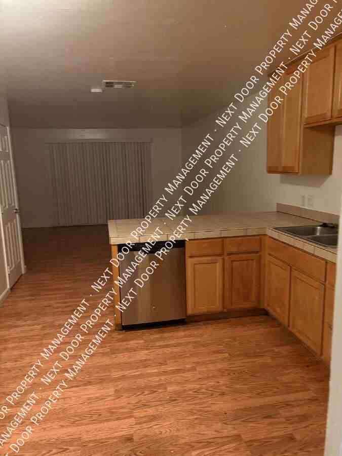 1100 Evelyn Ln #C - Photo 2 of 8