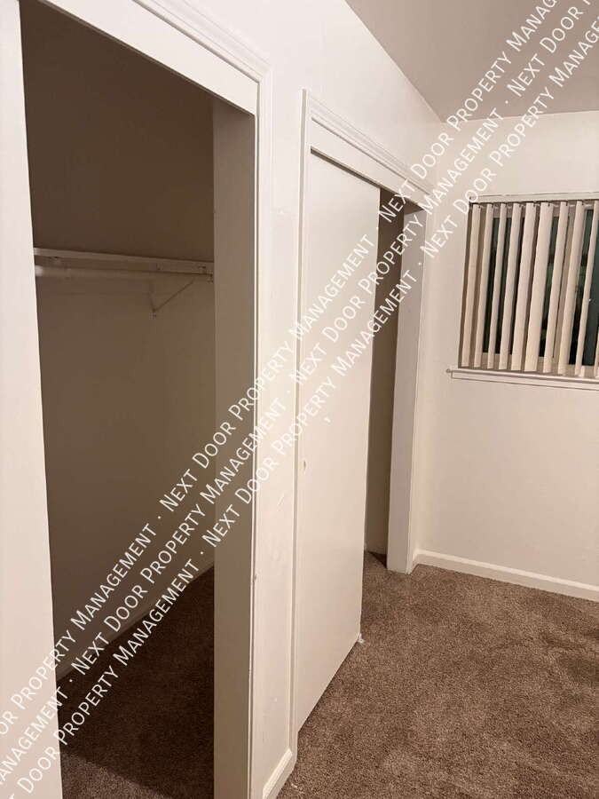 1100 Evelyn Ln #C - Photo 5 of 8