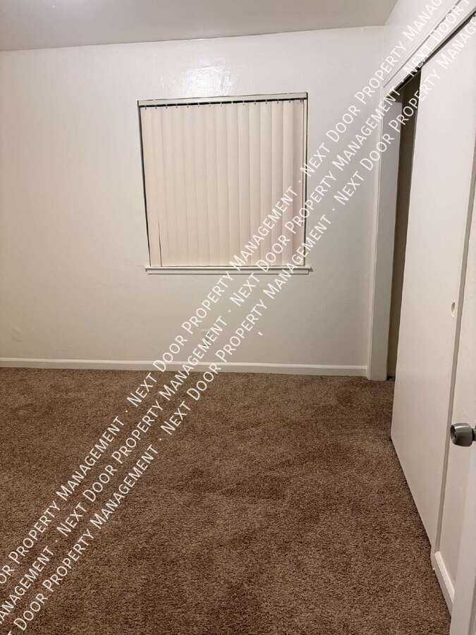 1100 Evelyn Ln #C - Photo 7 of 8