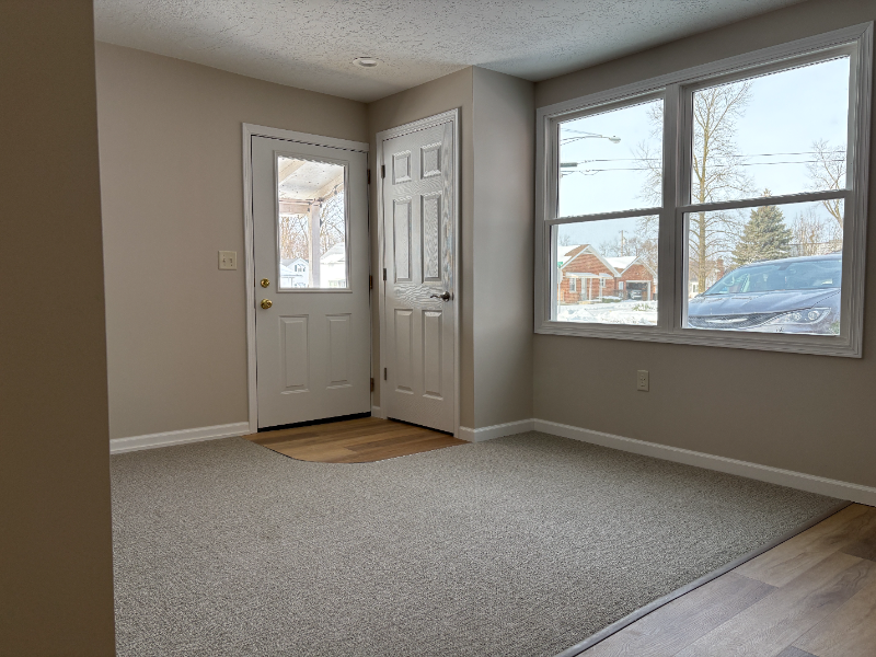 10 W Park St #E - Photo 5 of 14