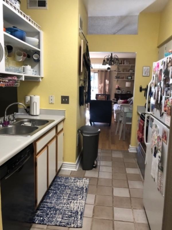 7410 Singing Hills Dr - Photo 3 of 11