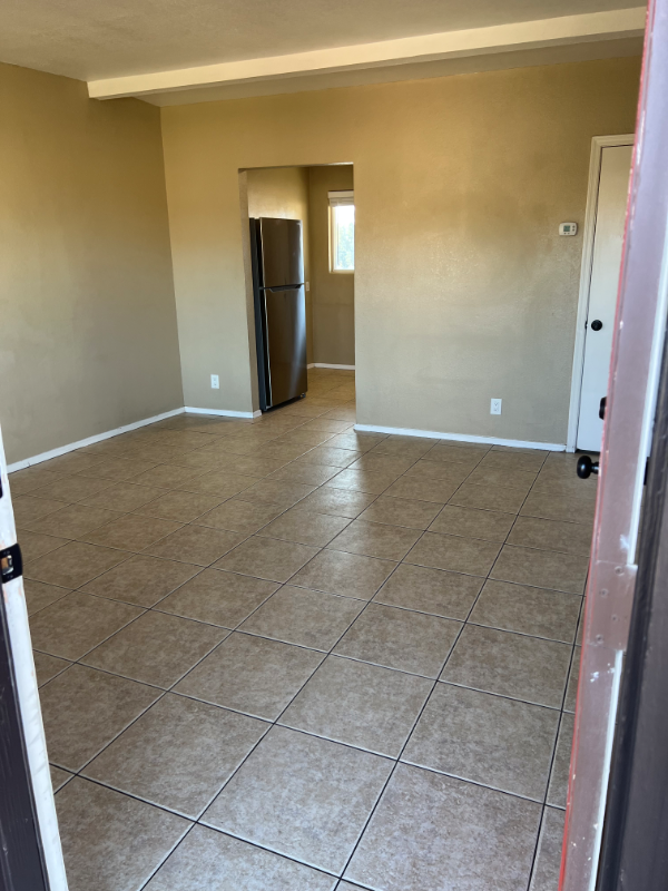 820 E Purdue Ave #D - Photo 3 of 9